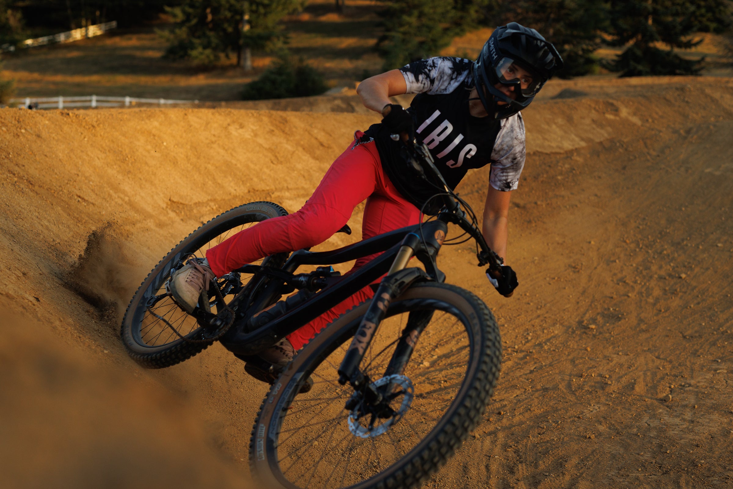 Shop Our Best Deals – Ibis Cycles, image size:2400x1601